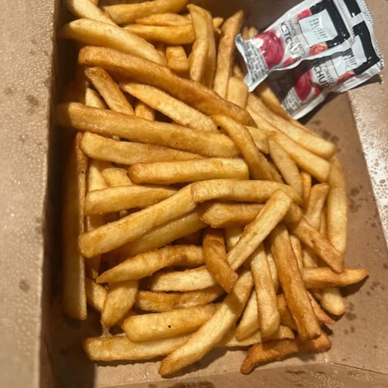 Delicious Fries: A Perfect Side for Any Meal